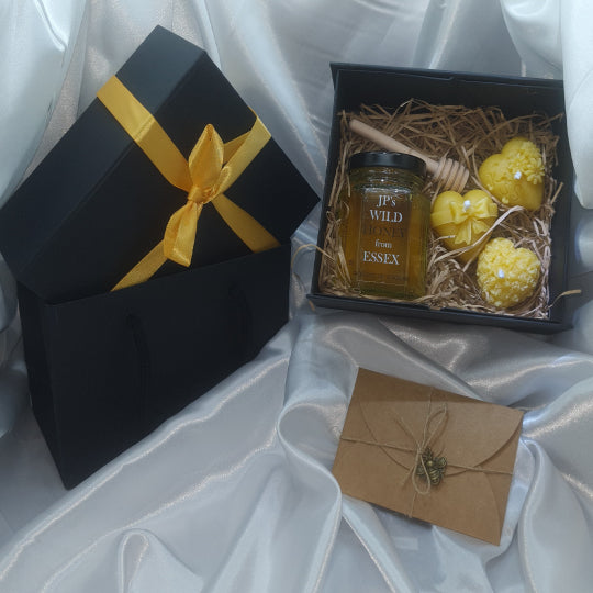 "Illuminate Your Senses: Indulge in Rainham Marshes Honey & Heartfelt Candle Gift Set – A Symphony of Flavour, Elegance, and Nature's Beauty"